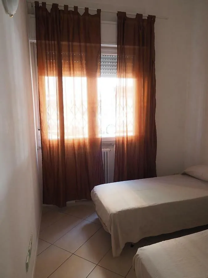 Appartamento In Centro Storico, Vicino Alla Stazione E Al Mare Rimini 0*,  Itálie