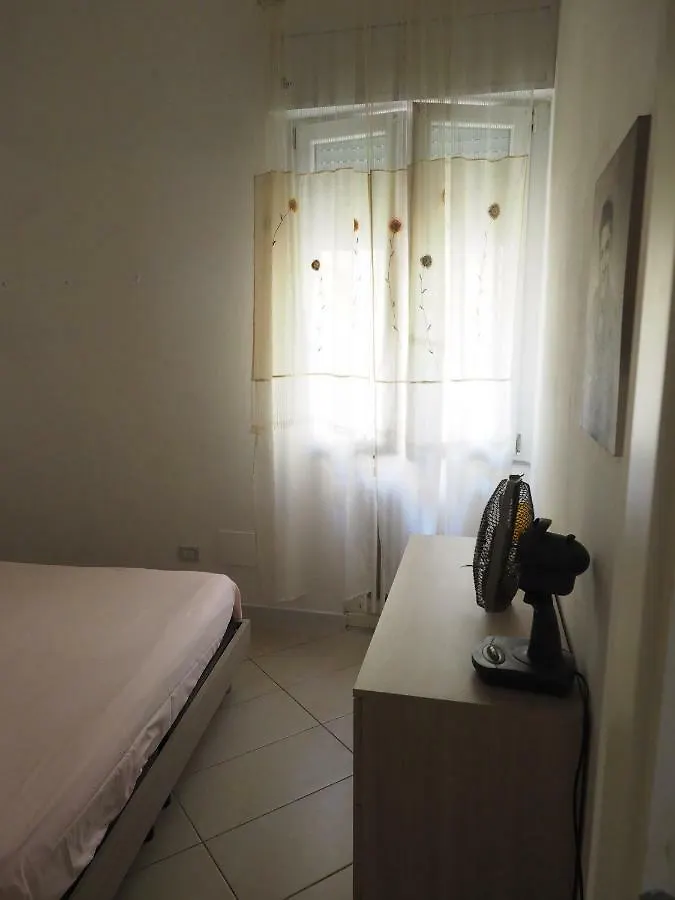 רימיני Appartamento In Centro Storico, Vicino Alla Stazione E Al Mare דירה